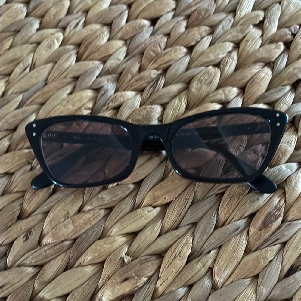 Lady Burbank Rayban Sunglasses made in Italy size 52/20 temple arms 140